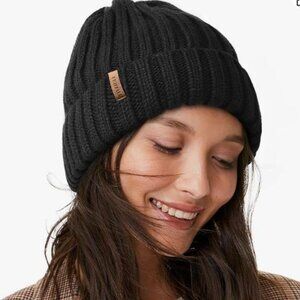 NWT Fleece Lined Beanie Knit